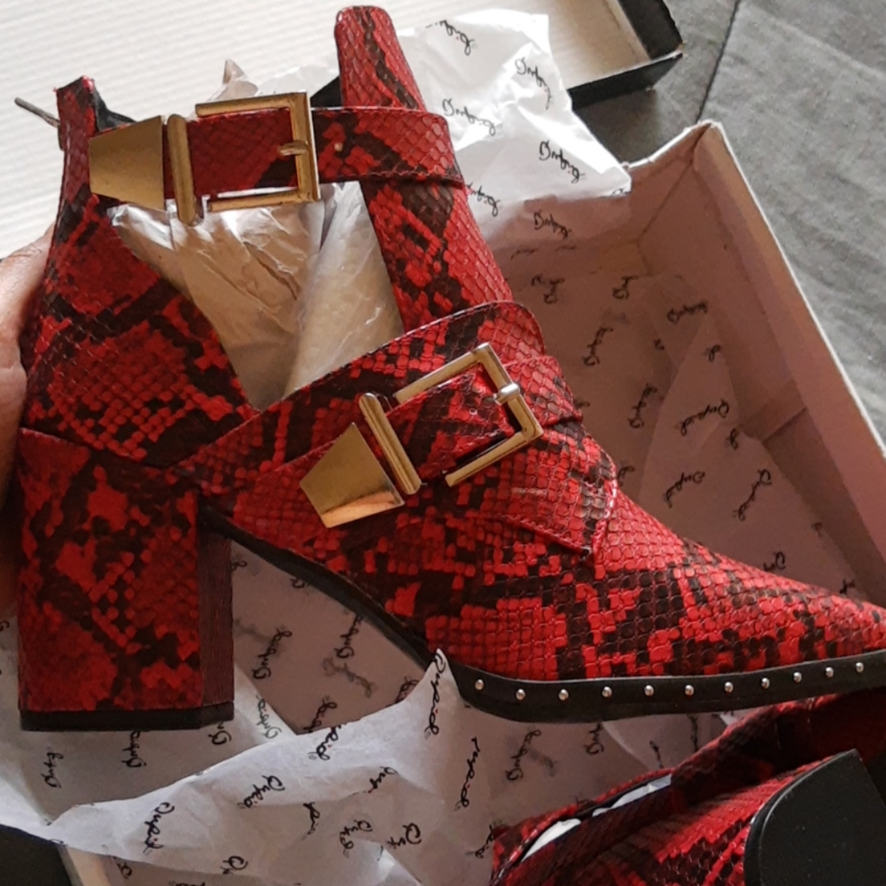 Booties - Picture 6 of 6